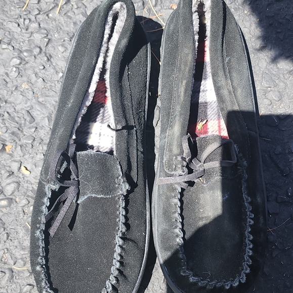 Womans indoors and outdoors slippers size 7/8 - Picture 1 of 2